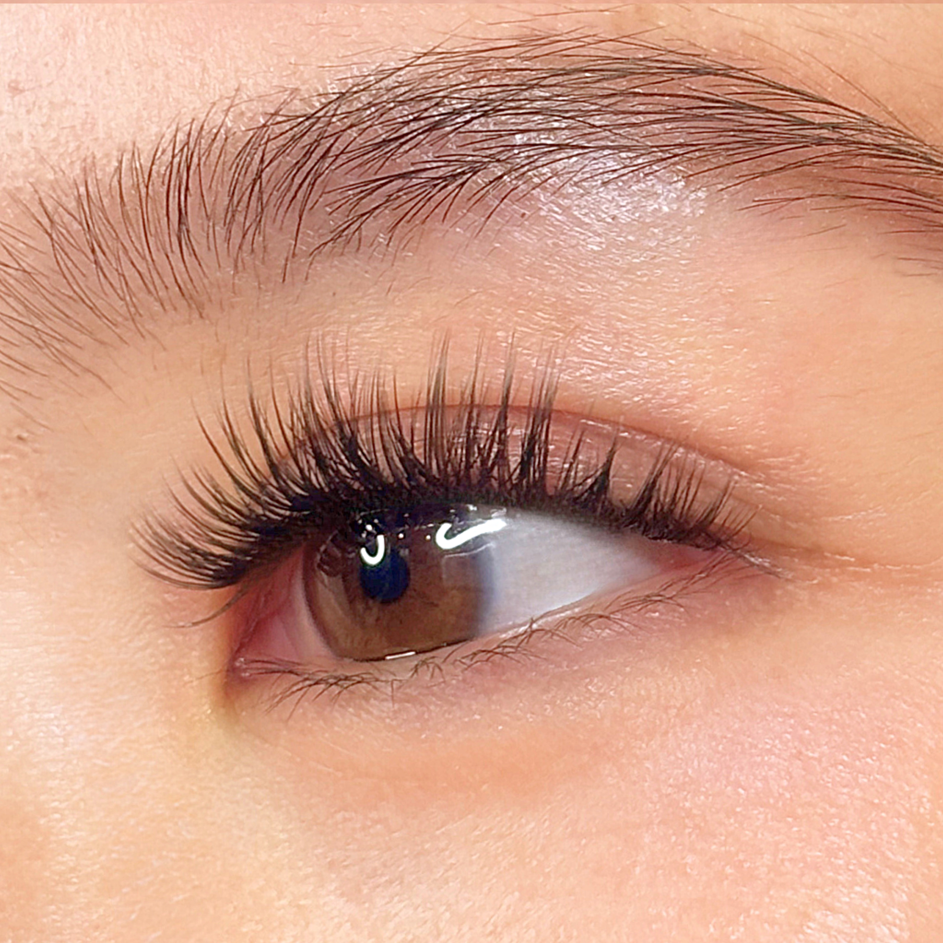 DUSK Silk Lashes, Wispy Volume