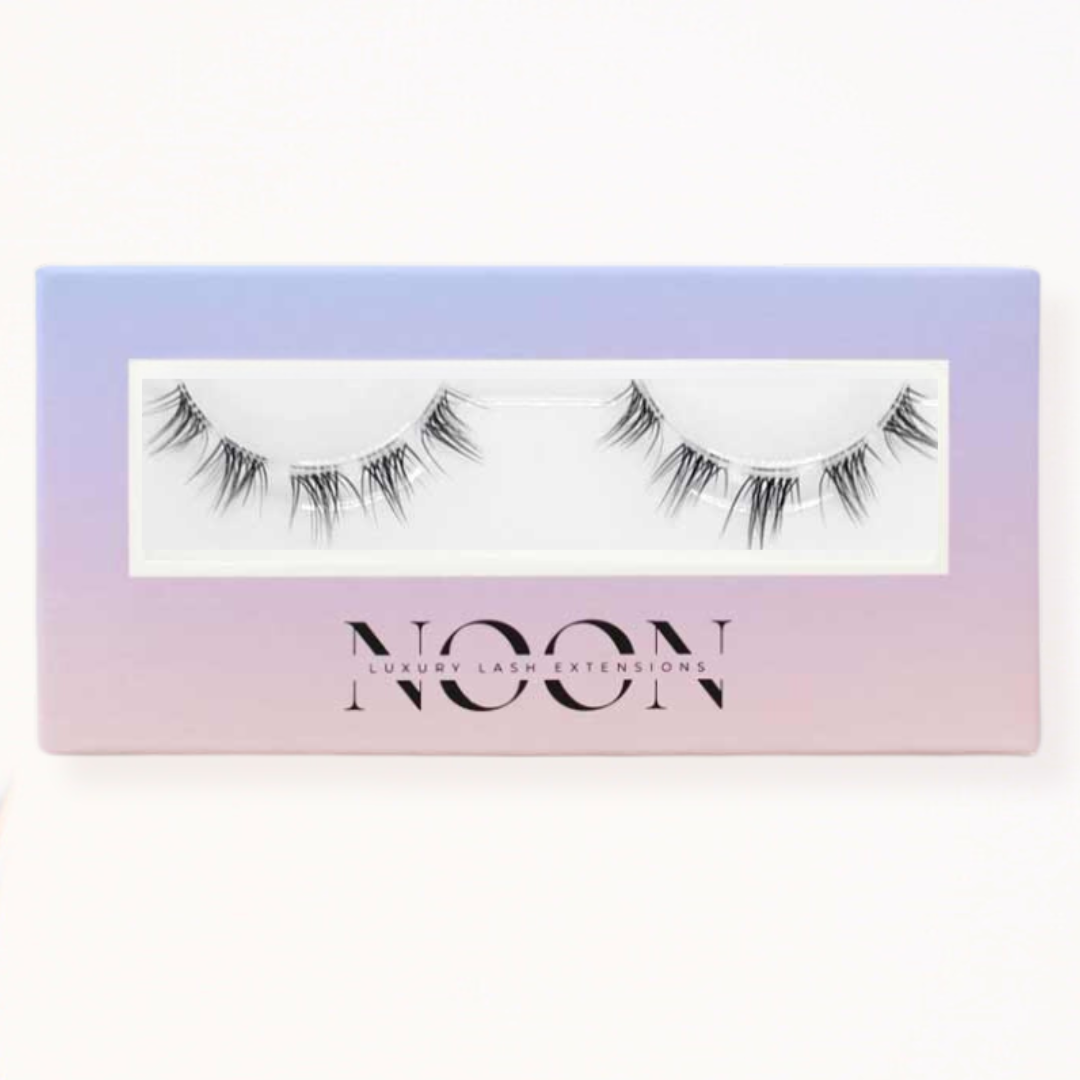 HAPPY HOUR Silk Lashes, Multi-Layered Multi-Length