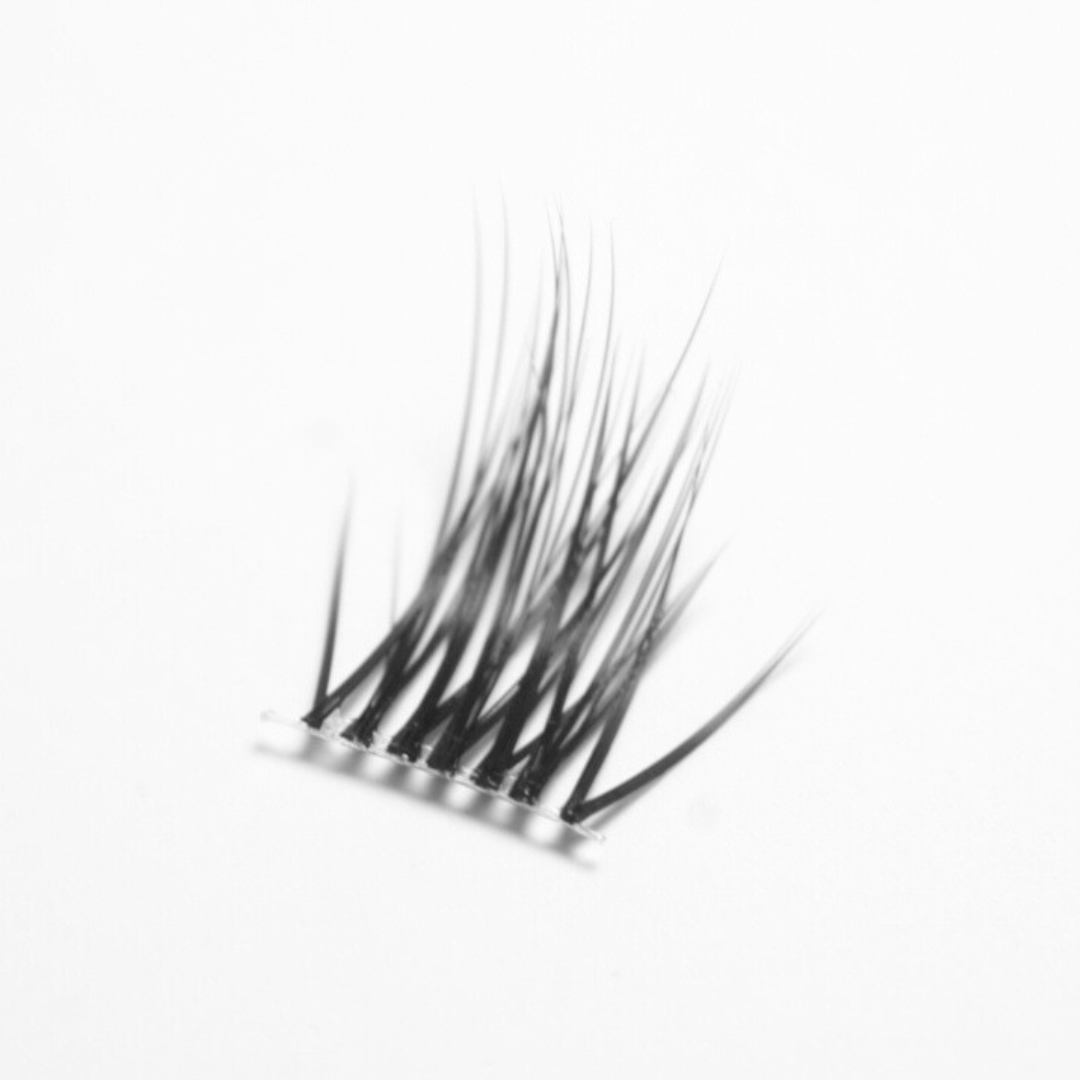 HAPPY HOUR Silk Lashes, Multi-Layered Multi-Length